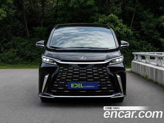 Lexus LM — exterior