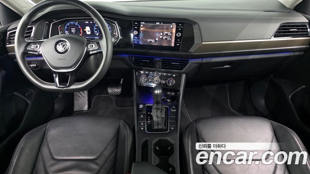 Volkswagen Jetta — interior