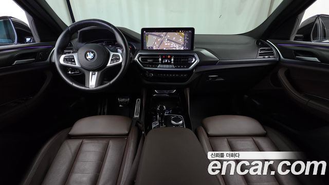 BMW X4 — interior