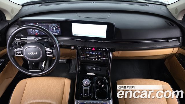 Kia Carnival — interior