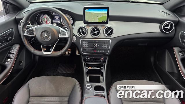 Mercedes-Benz CLA-Class — interior