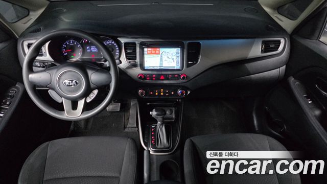Kia Carens — interior