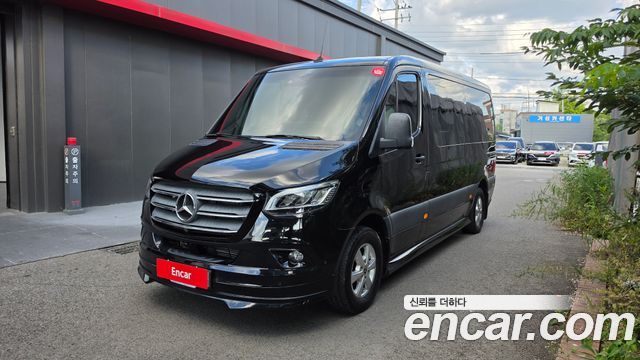 Mercedes-Benz Sprinter — exterior