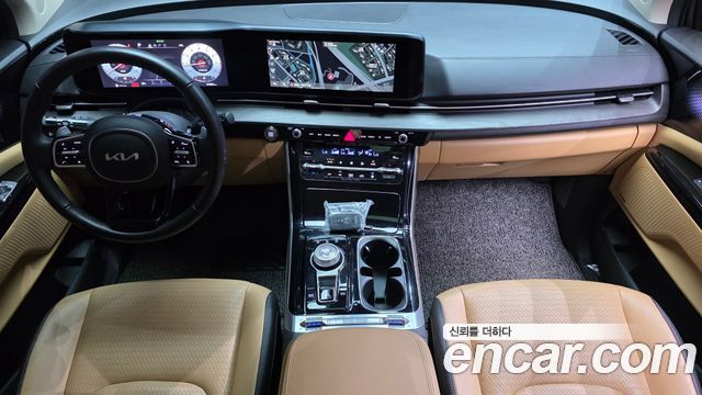 Kia Carnival — interior
