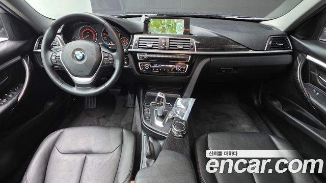 BMW 3 Series — interior