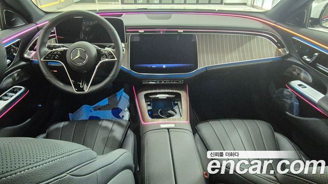 Mercedes-Benz E-Class — interior
