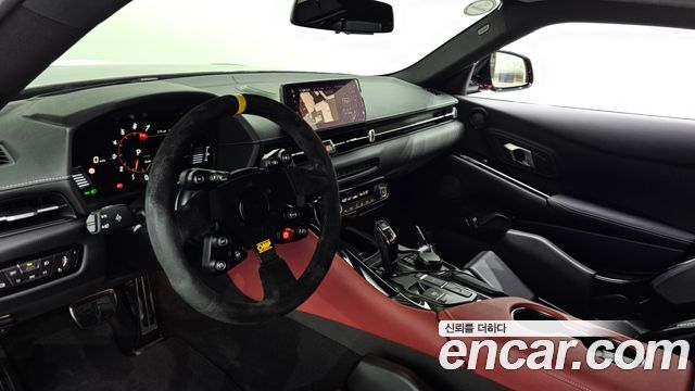 Toyota Supra — interior