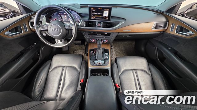 Audi A7 — interior