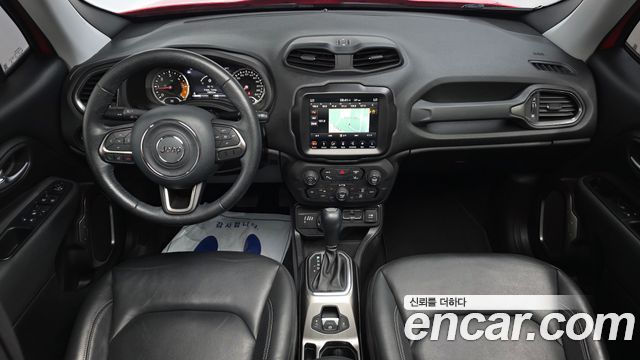 Jeep Renegade — interior