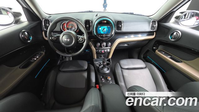 MINI Countryman — interior