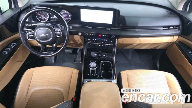 Kia Carnival — interior