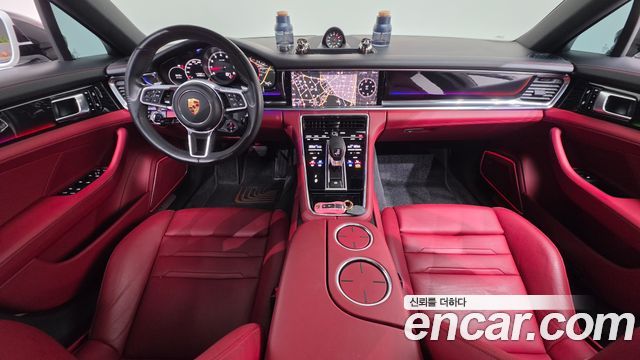 Porsche Panamera — interior