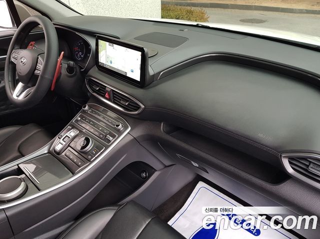 Hyundai Santa Fe — interior