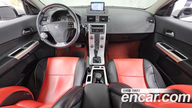 Volvo C30 — interior