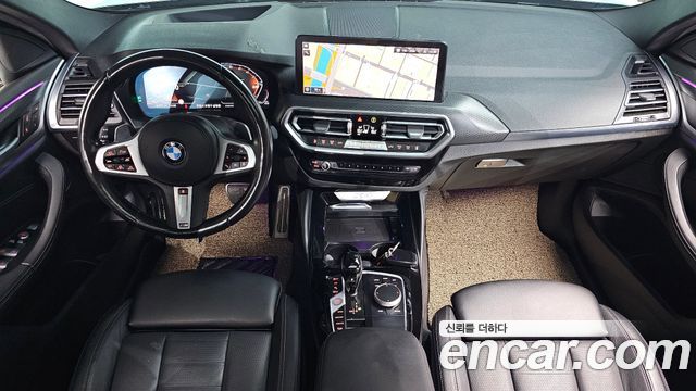 BMW X4 — interior