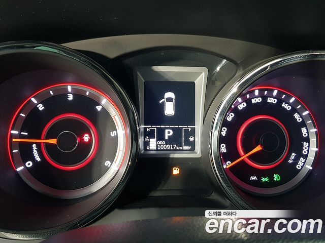 KG Mobility Tivoli — interior