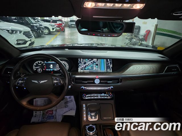 Genesis G90 — interior