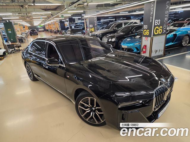 BMW 7 Series — exterior