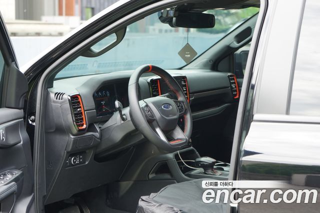 Ford Ranger — interior