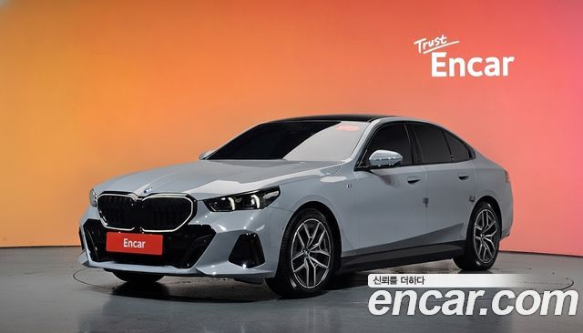 BMW i5 — exterior