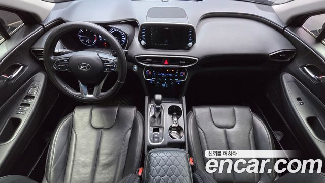 Hyundai Santa Fe — interior