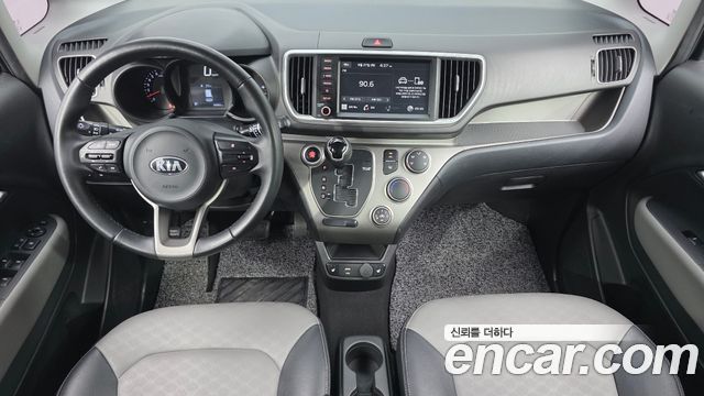 Kia Ray — interior