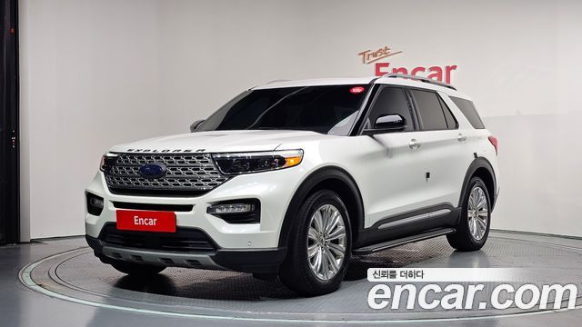 Ford Explorer — exterior