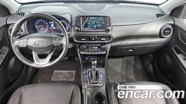 Hyundai Kona — interior