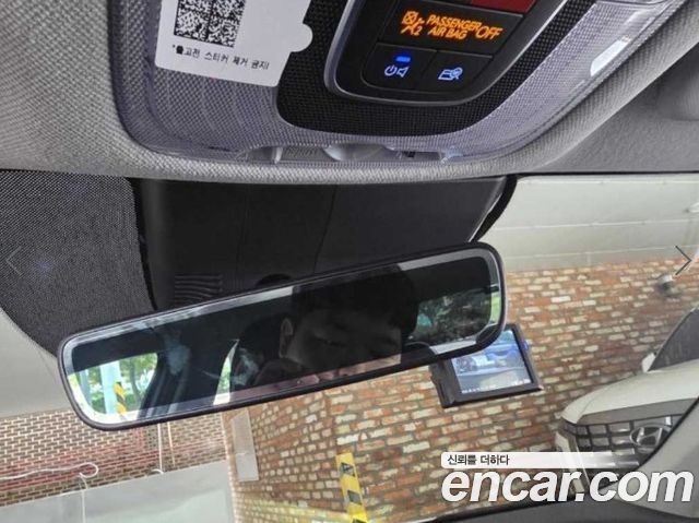Hyundai Avante — interior