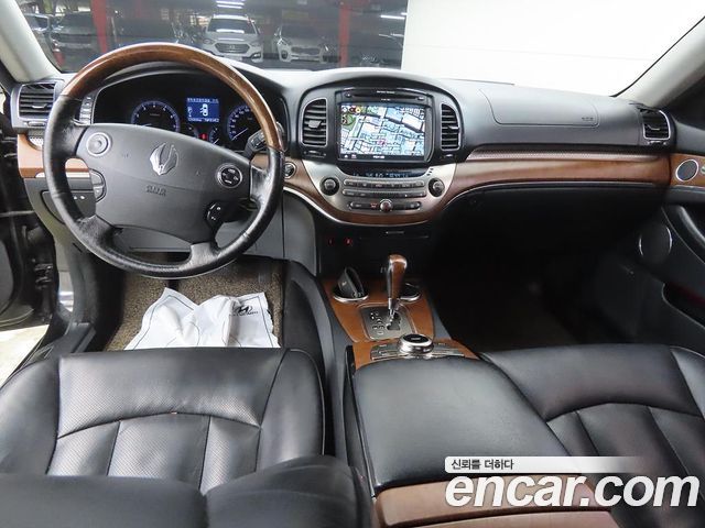 KG Mobility Chairman — interior