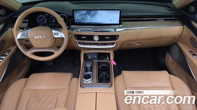 Kia K9 — interior