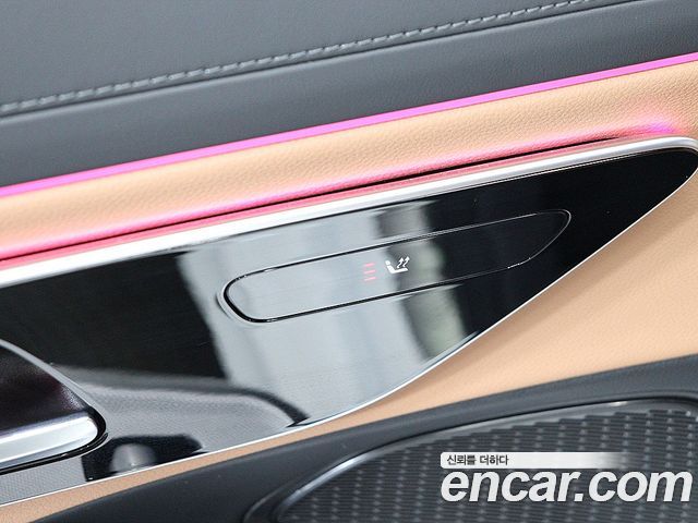 Mercedes-Benz E-Class — interior