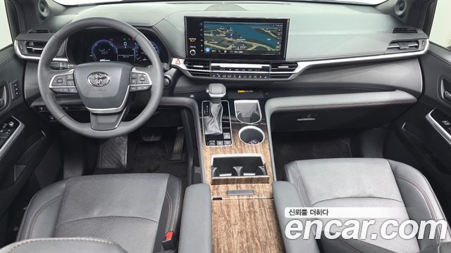 Toyota Sienna — interior