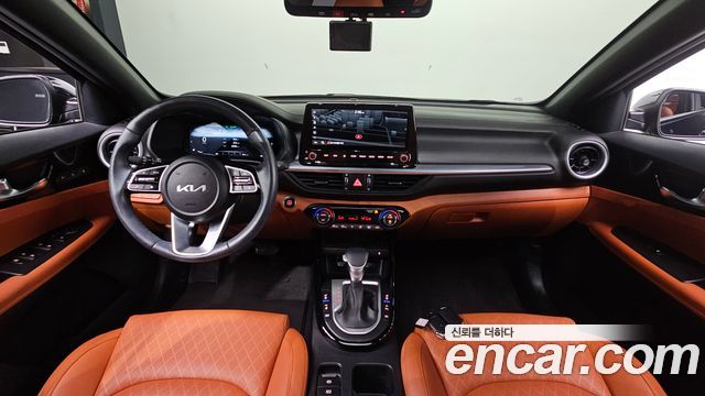 Kia K3 — interior