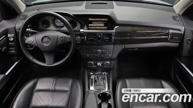 Mercedes-Benz GLK-Class — interior