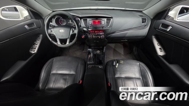 Kia K7 — interior
