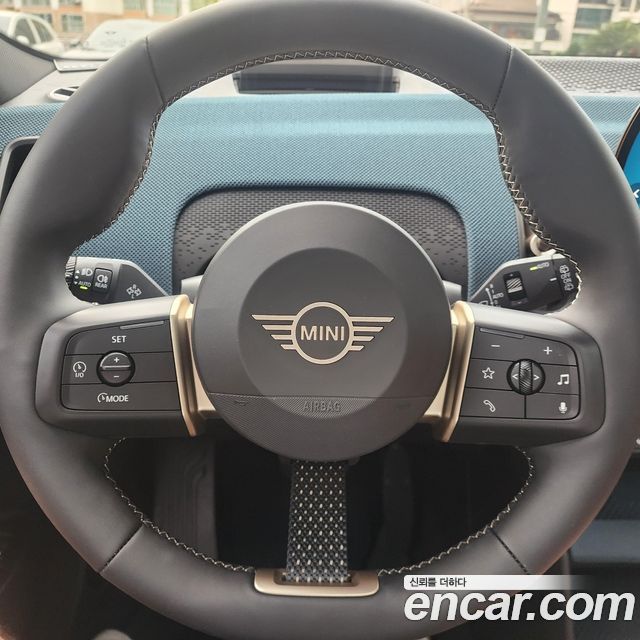 MINI Countryman — interior