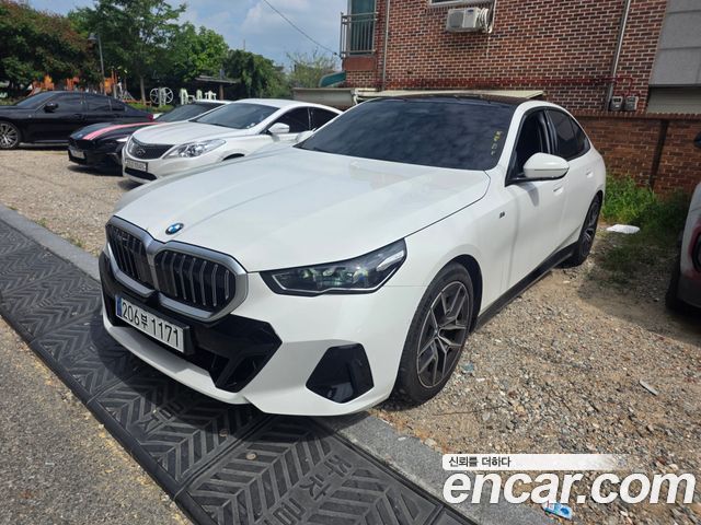 BMW 5 Series — exterior