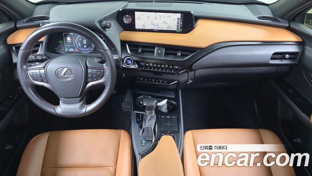 Lexus UX — interior
