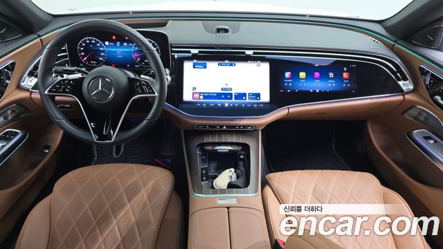 Mercedes-Benz E-Class — interior