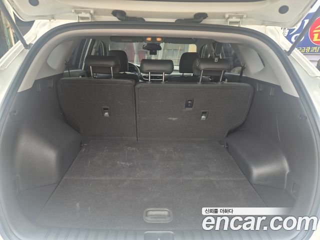 Hyundai Tucson — interior