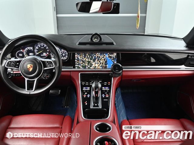 Porsche Panamera — interior