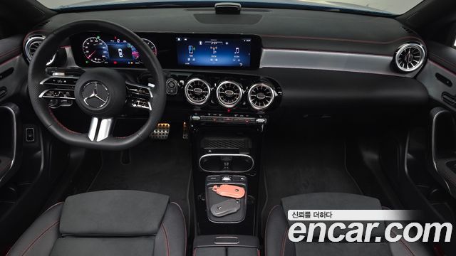 Mercedes-Benz CLA-Class — interior