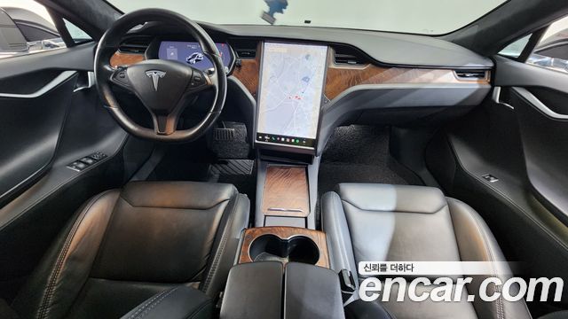 Tesla Model S — interior