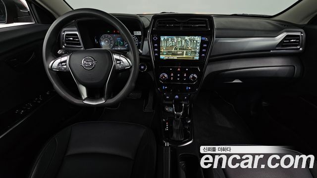KG Mobility Tivoli — interior