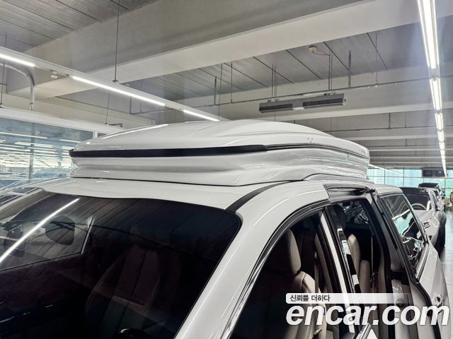 Kia Carnival — interior