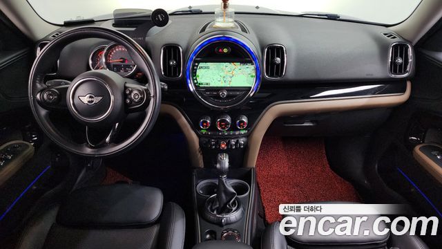 MINI Countryman — interior