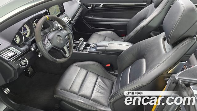 Mercedes-Benz E-Class — interior