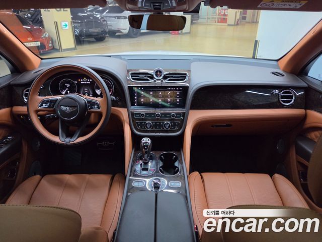 Bentley Bentayga — interior