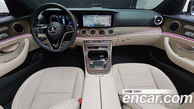 Mercedes-Benz E-Class — interior